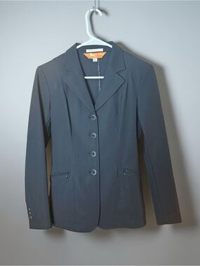 RJ CLASSICS SHOW COAT SIZE 2S